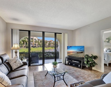 300 Uno Lago Drive - Photo Thumbnail 16