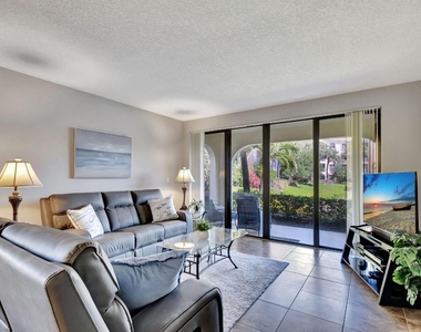 300 Uno Lago Drive - Photo Thumbnail 17