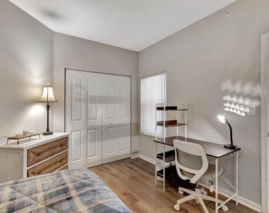 300 Uno Lago Drive - Photo Thumbnail 36