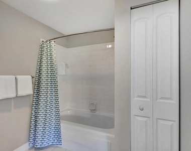 300 Uno Lago Drive - Photo Thumbnail 28