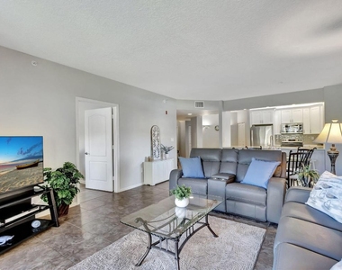 300 Uno Lago Drive - Photo Thumbnail 19