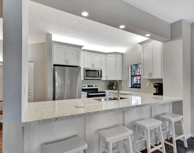 300 Uno Lago Drive - Photo Thumbnail 13