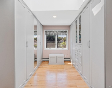 8 Paynes Lane - Photo Thumbnail 17