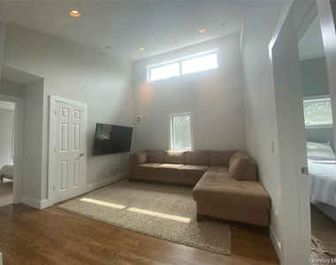 19 W End Avenue - Photo Thumbnail 23