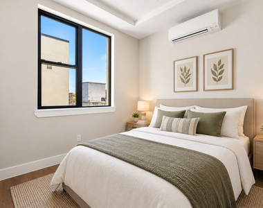 90 Manhattan Avenue - Photo Thumbnail 5