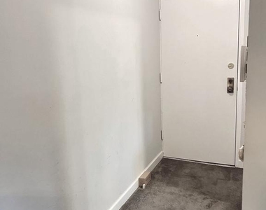 6437 Richmond Highway - Photo Thumbnail 2