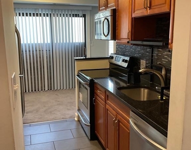 6437 Richmond Highway - Photo Thumbnail 24