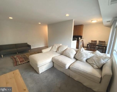 6437 Richmond Highway - Photo Thumbnail 9