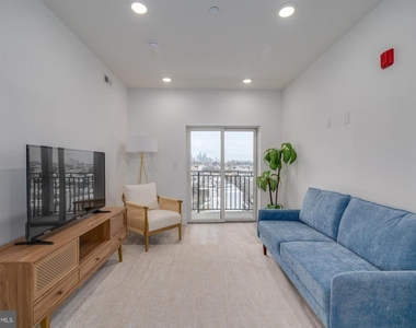 2400 E Huntingdon Street - Photo Thumbnail 1