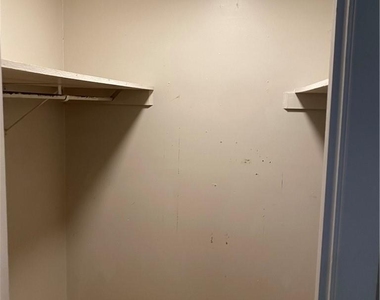 1053 Linde Ave - Photo Thumbnail 5
