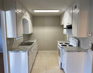 1053 Linde Ave - Photo Thumbnail 2