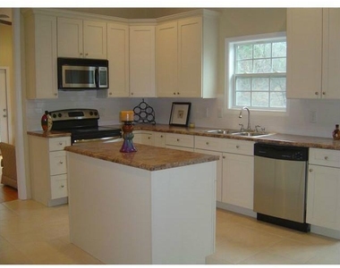 1510 Roberts Drive Se - Photo Thumbnail 5