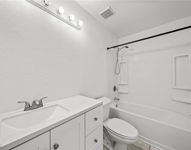 4735 30th Street Sw - Photo Thumbnail 13