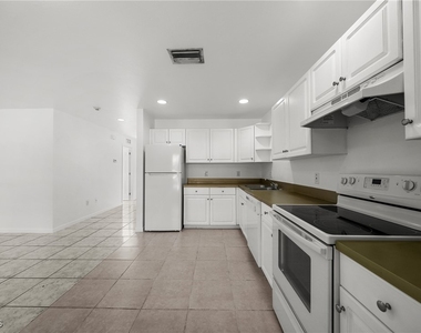 4735 30th Street Sw - Photo Thumbnail 21