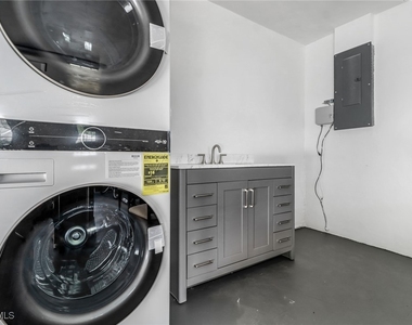 1823 Hurricane Harbor Lane - Photo Thumbnail 22