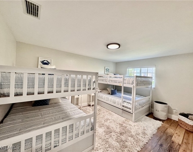 1823 Hurricane Harbor Lane - Photo Thumbnail 20