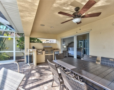 9051 Astonia Way - Photo Thumbnail 32