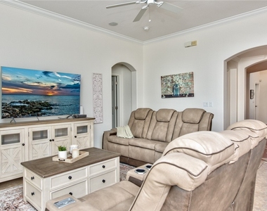 9051 Astonia Way - Photo Thumbnail 13