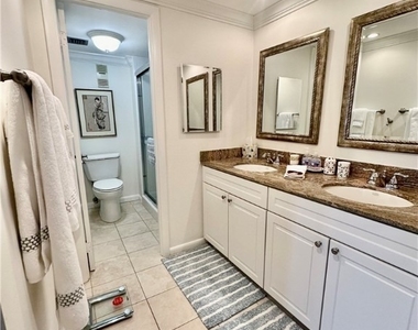555 Park Shore Drive - Photo Thumbnail 26