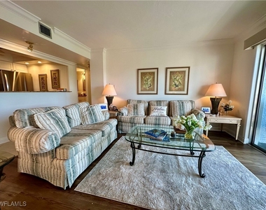 555 Park Shore Drive - Photo Thumbnail 9