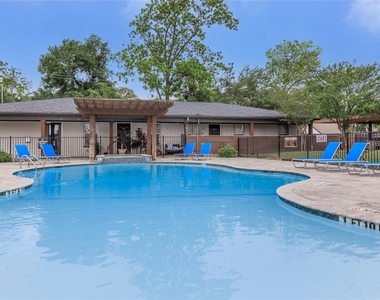 1515 Campbell Road - Photo Thumbnail 2