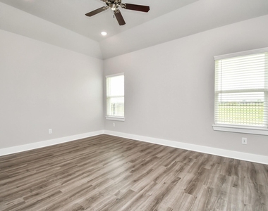 21030 Shore Oak Drive - Photo Thumbnail 7