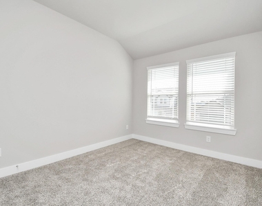 21034 Shore Oak Drive - Photo Thumbnail 13