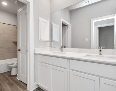 7514 Terramar Bay Lane - Photo Thumbnail 15