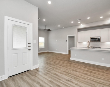 7514 Terramar Bay Lane - Photo Thumbnail 5