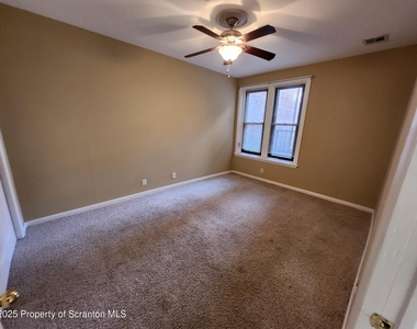 98 N Franklin Street - Photo Thumbnail 12