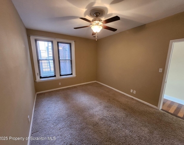 98 N Franklin Street - Photo Thumbnail 13