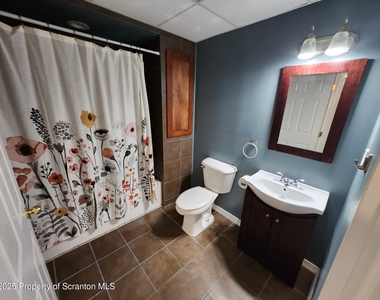 98 N Franklin Street - Photo Thumbnail 10