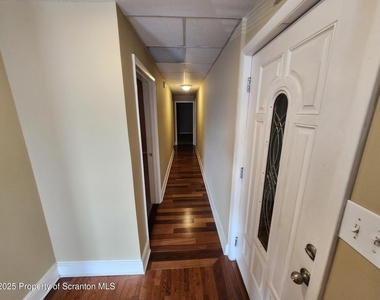 98 N Franklin Street - Photo Thumbnail 11
