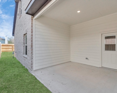 21003 Bay Village Drive - Photo Thumbnail 5