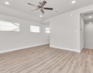 21003 Bay Village Drive - Photo Thumbnail 10