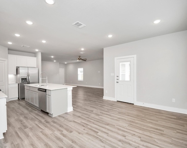 21047 Bay Village Drive - Photo Thumbnail 5