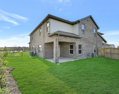 21047 Bay Village Drive - Photo Thumbnail 7