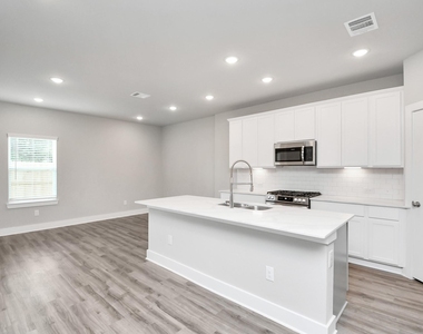 21047 Bay Village Drive - Photo Thumbnail 3