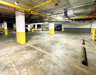 34-46 Vernon Boulevard - Photo Thumbnail 13