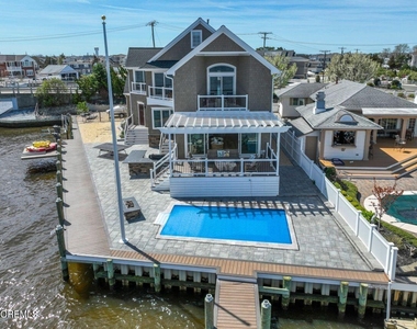 1 Pershing Boulevard - Photo Thumbnail 42