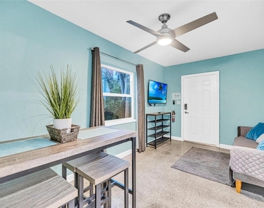 1715 Ne 11th Street - Photo Thumbnail 10