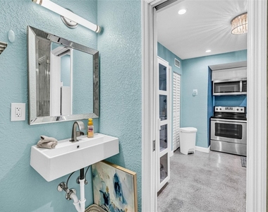1715 Ne 11th Street - Photo Thumbnail 20