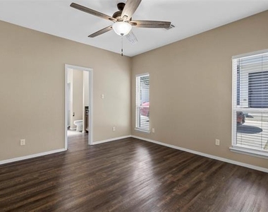 427 Jannie Street - Photo Thumbnail 11