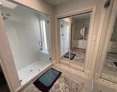 3805 Mediterranean Street - Photo Thumbnail 12
