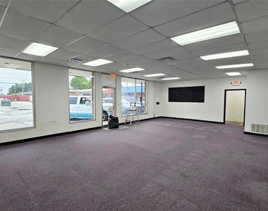 4638 Se 29th Street - Photo Thumbnail 2