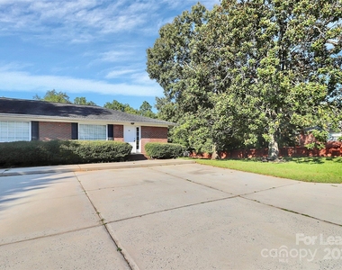 1005 Rainbow Drive - Photo Thumbnail 2