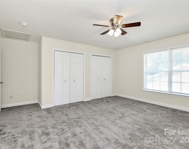 1005 Rainbow Drive - Photo Thumbnail 17