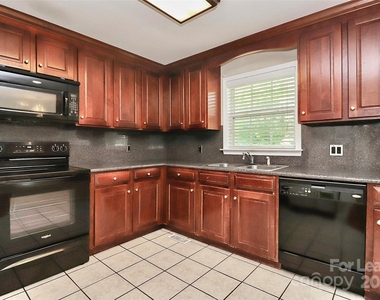 1005 Rainbow Drive - Photo Thumbnail 12