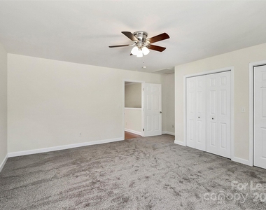 1005 Rainbow Drive - Photo Thumbnail 18