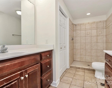 1005 Rainbow Drive - Photo Thumbnail 20